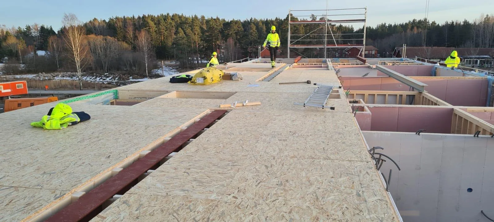 Second-floor cover panels